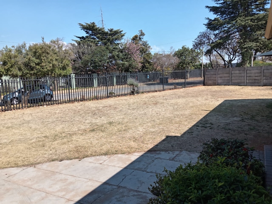4 Bedroom Property for Sale in Witpoortjie Gauteng
