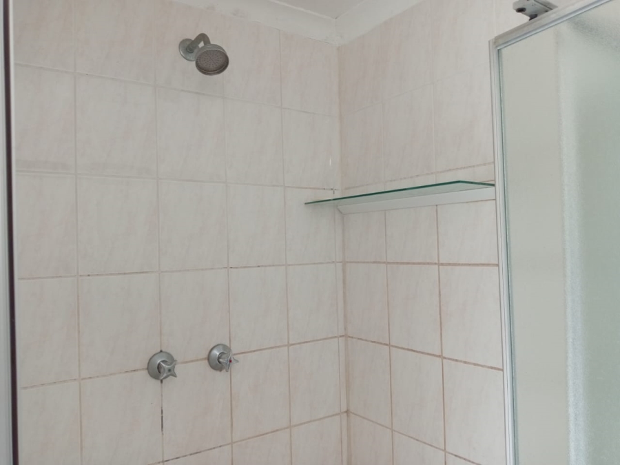 4 Bedroom Property for Sale in Witpoortjie Gauteng