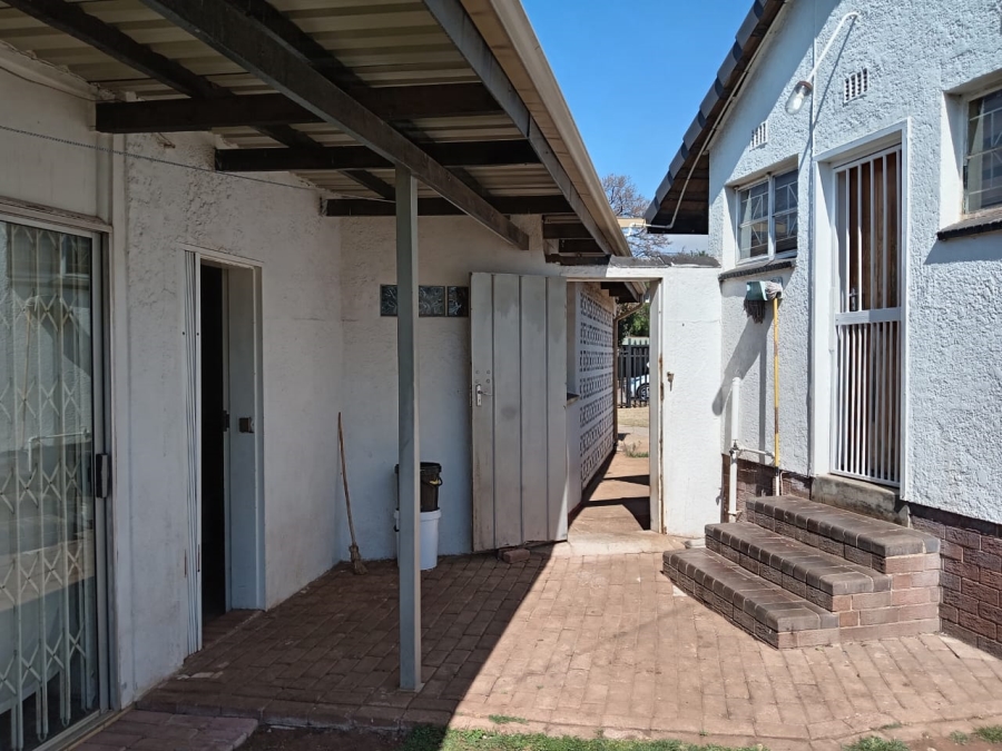 4 Bedroom Property for Sale in Witpoortjie Gauteng