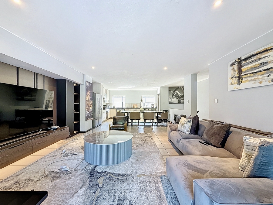 2 Bedroom Property for Sale in Lombardy Estate Gauteng