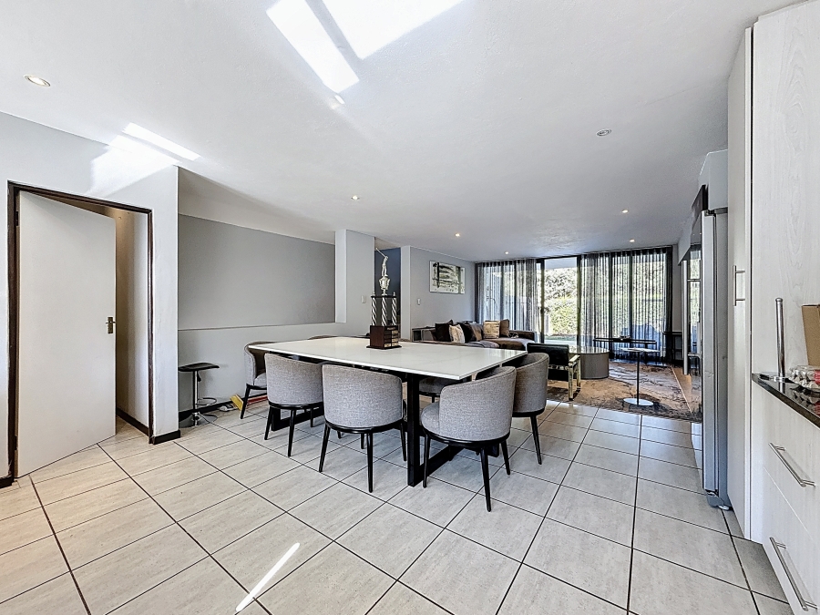 2 Bedroom Property for Sale in Lombardy Estate Gauteng