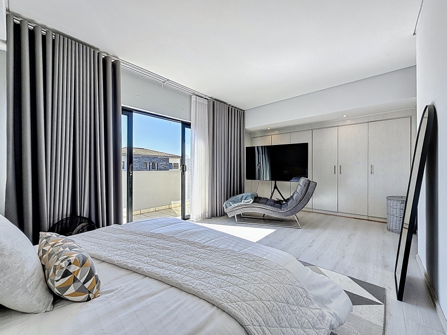 2 Bedroom Property for Sale in Lombardy Estate Gauteng