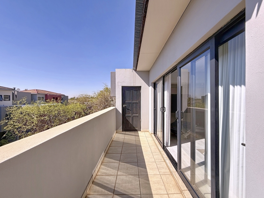 2 Bedroom Property for Sale in Lombardy Estate Gauteng