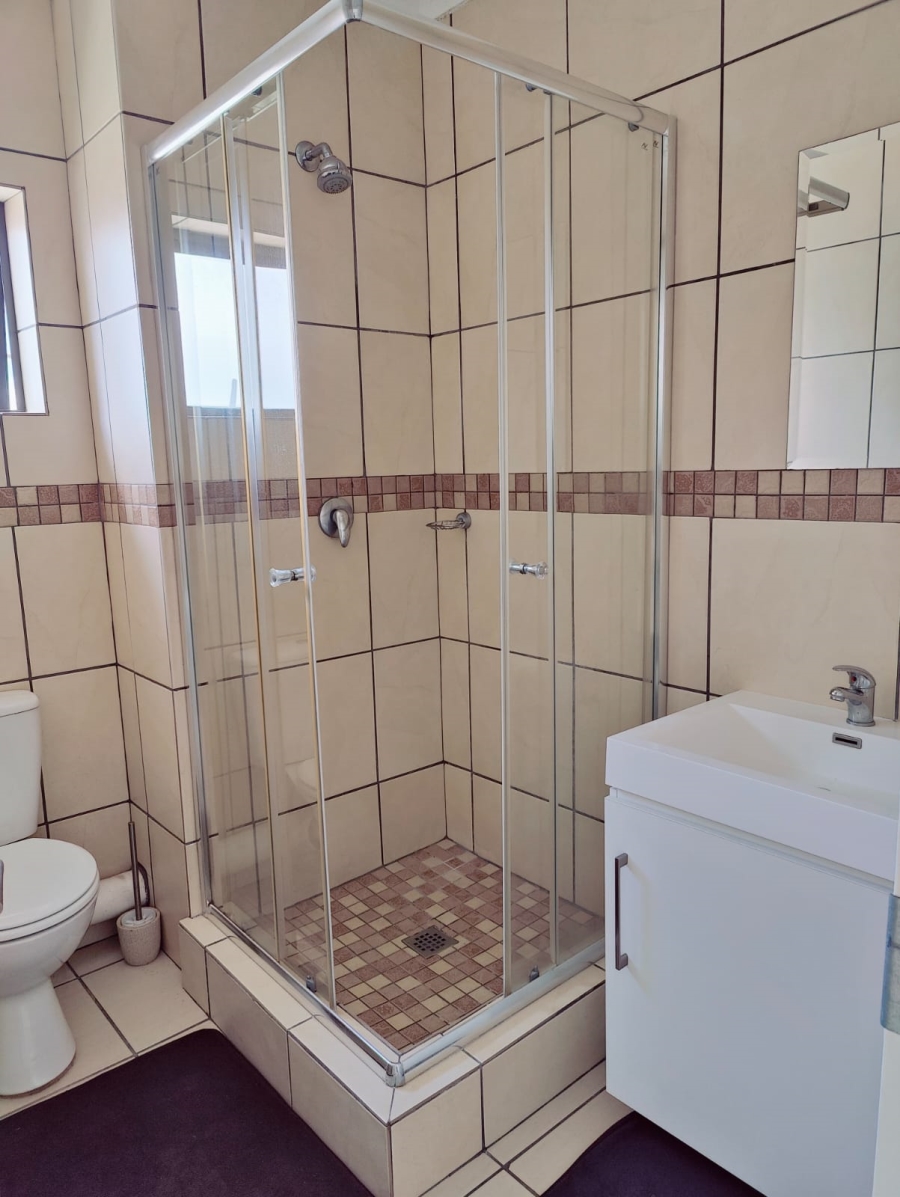 To Let 3 Bedroom Property for Rent in Barbeque Downs Gauteng