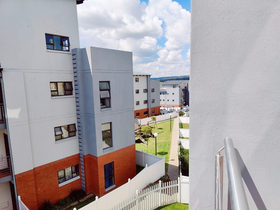 To Let 3 Bedroom Property for Rent in Barbeque Downs Gauteng