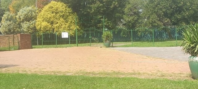 4 Bedroom Property for Sale in Selcourt Gauteng