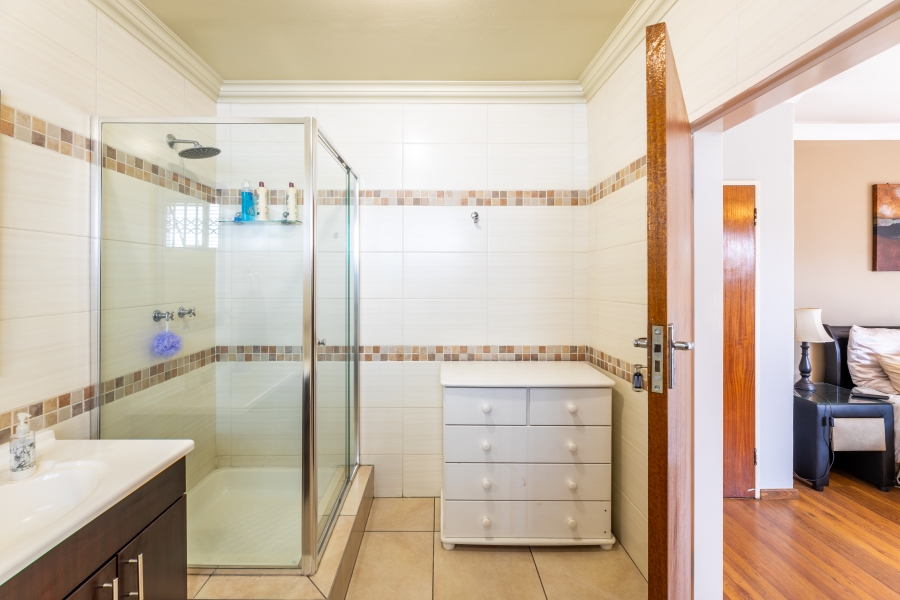 4 Bedroom Property for Sale in Bryanston Gauteng