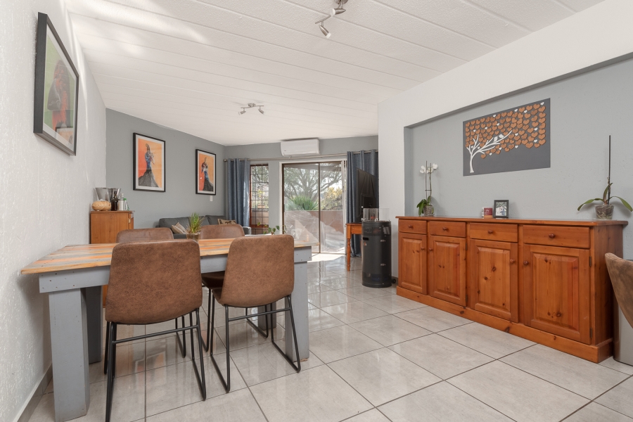 2 Bedroom Property for Sale in Glenvista Gauteng