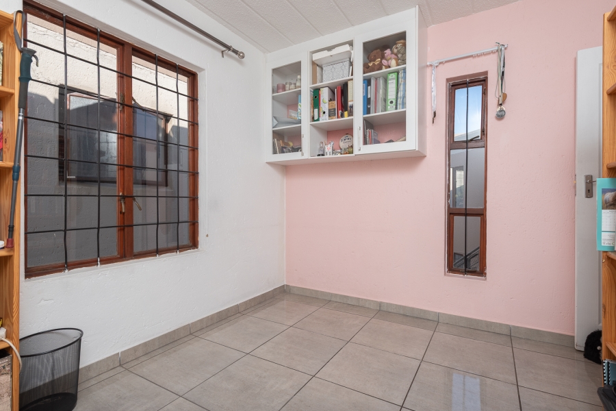 2 Bedroom Property for Sale in Glenvista Gauteng