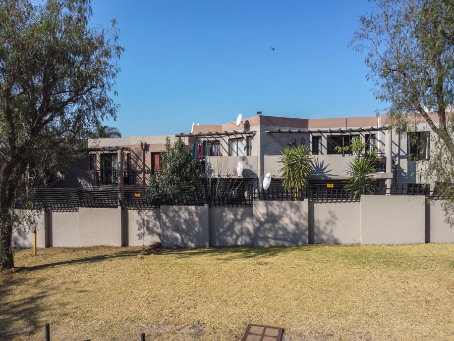 2 Bedroom Property for Sale in Glenvista Gauteng