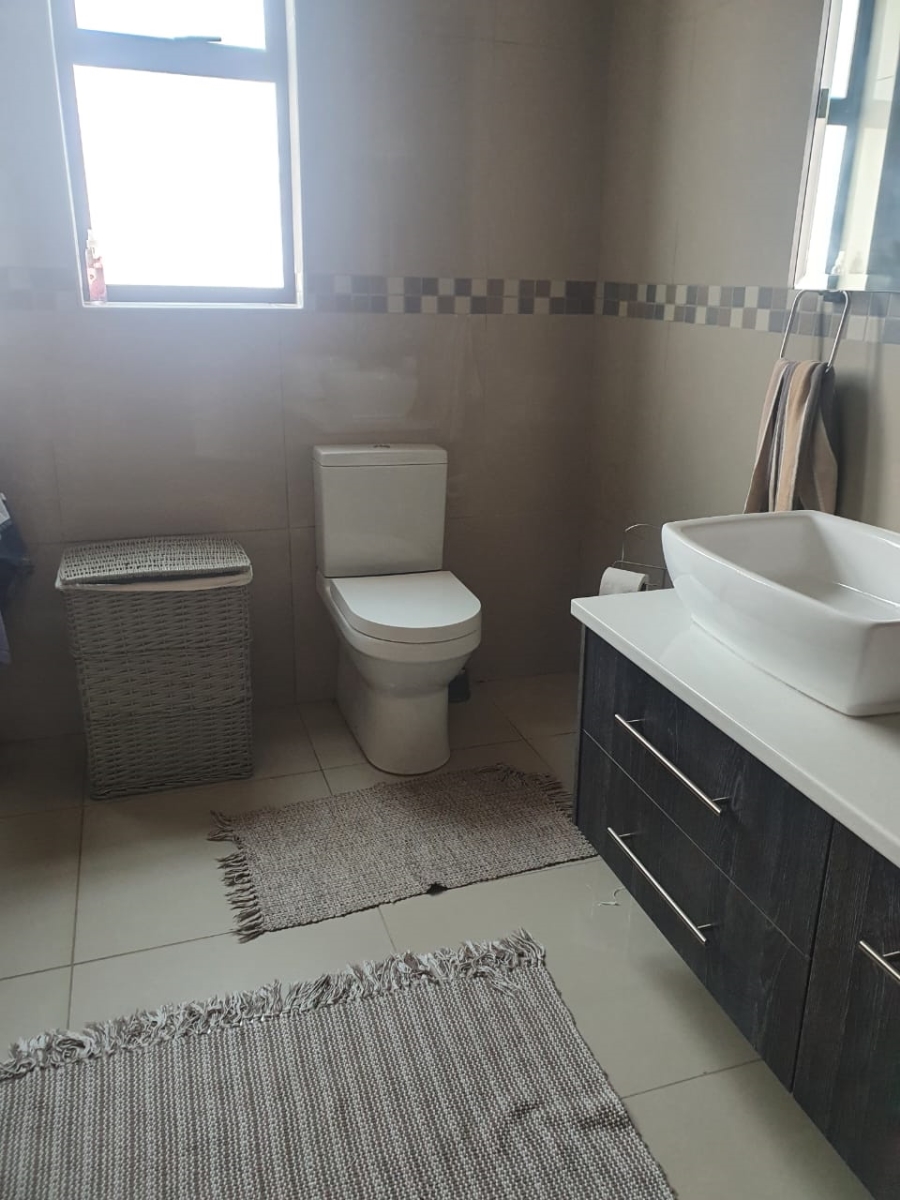 4 Bedroom Property for Sale in Glen Donald A H Gauteng