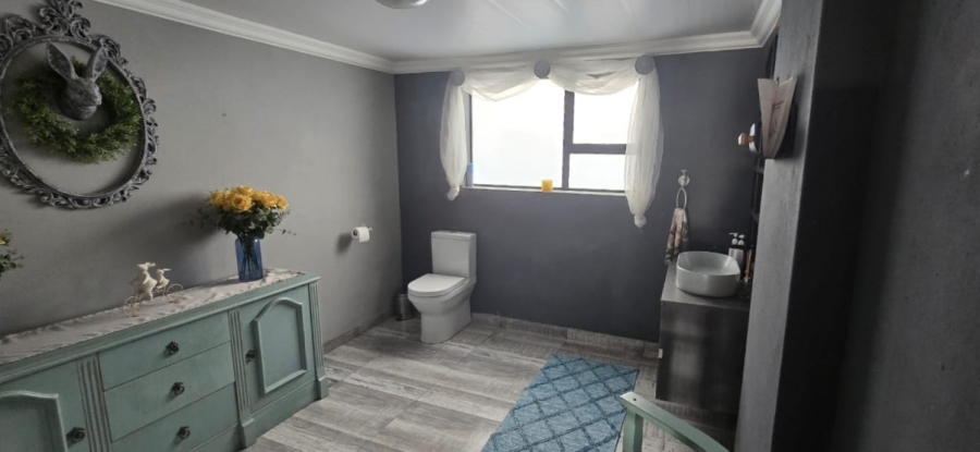 4 Bedroom Property for Sale in Glen Donald A H Gauteng