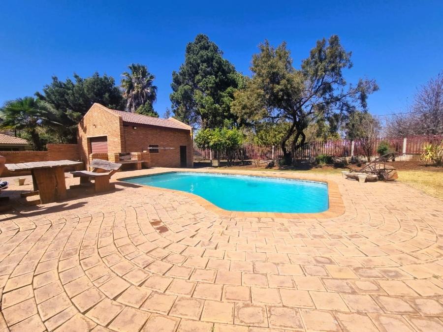 2 Bedroom Property for Sale in Vanderbijlpark SE 4 Gauteng