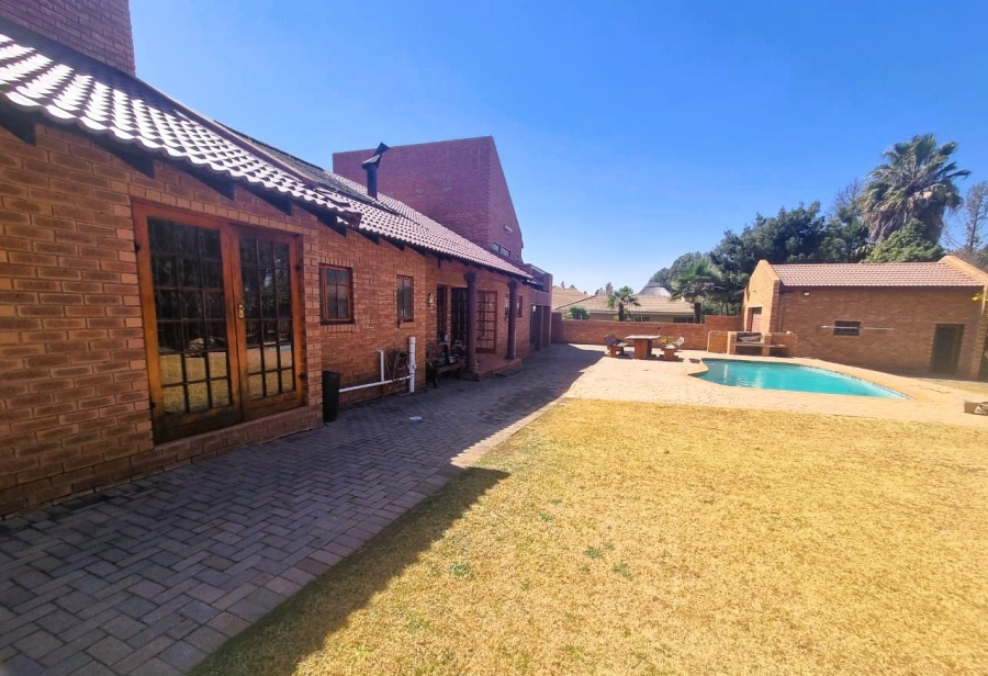 2 Bedroom Property for Sale in Vanderbijlpark SE 4 Gauteng