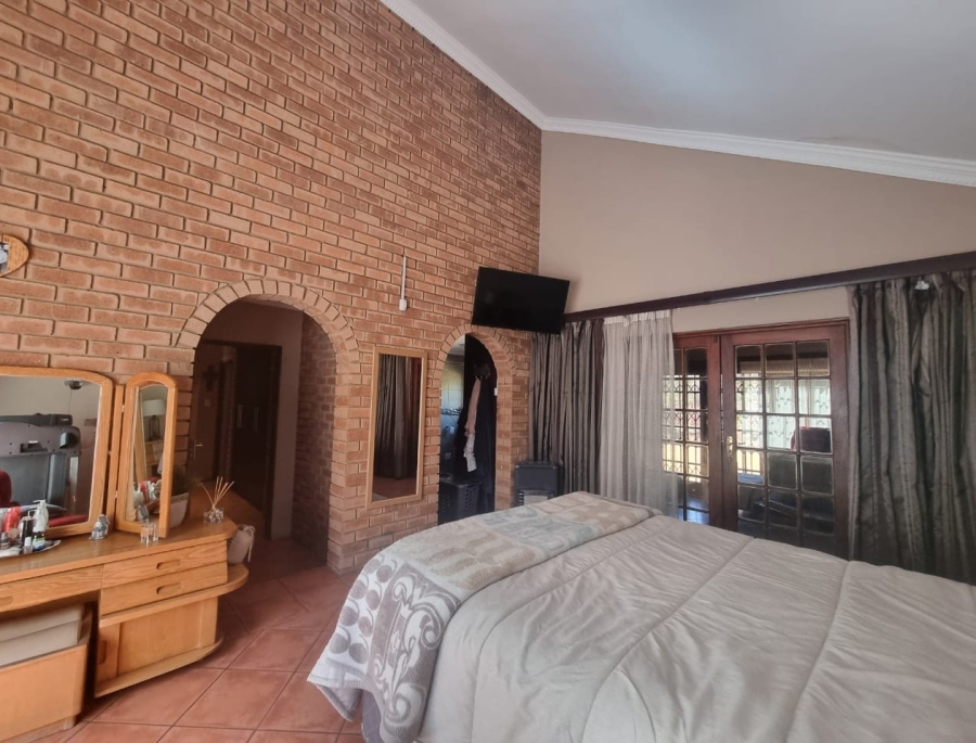 2 Bedroom Property for Sale in Vanderbijlpark SE 4 Gauteng