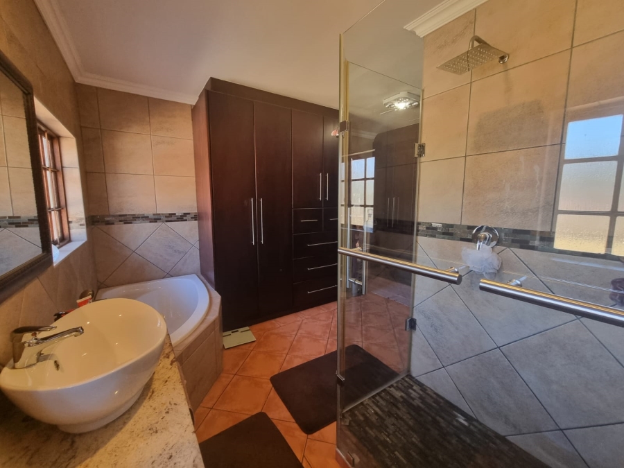 2 Bedroom Property for Sale in Vanderbijlpark SE 4 Gauteng