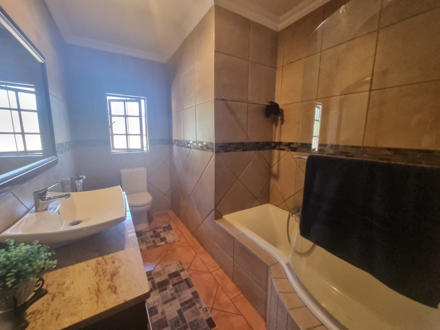 2 Bedroom Property for Sale in Vanderbijlpark SE 4 Gauteng