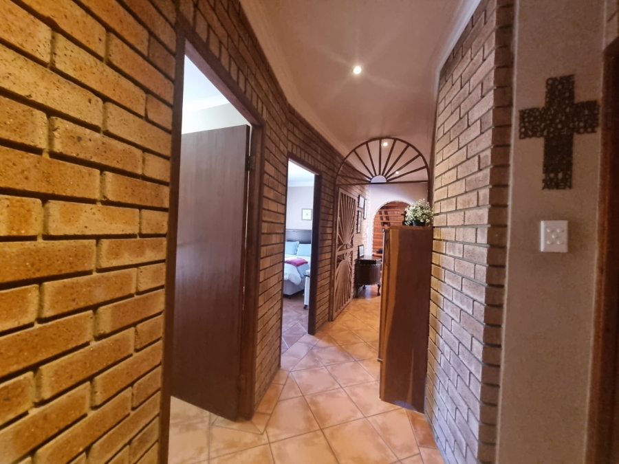 2 Bedroom Property for Sale in Vanderbijlpark SE 4 Gauteng