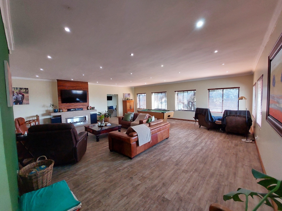 5 Bedroom Property for Sale in Erasmusrand Gauteng