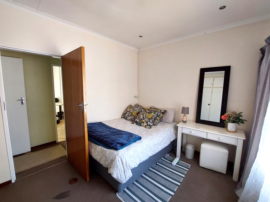 5 Bedroom Property for Sale in Erasmusrand Gauteng