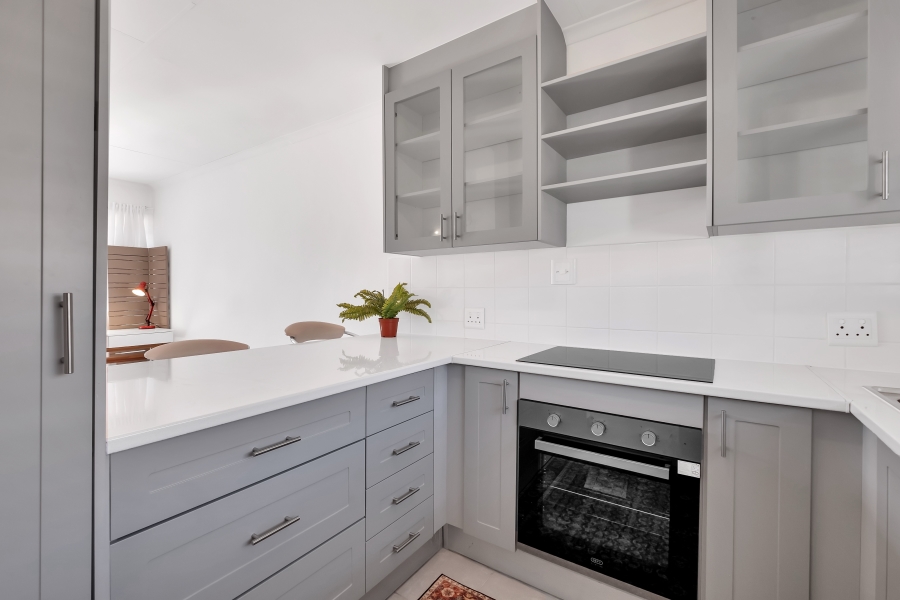 1 Bedroom Property for Sale in Linden Gauteng
