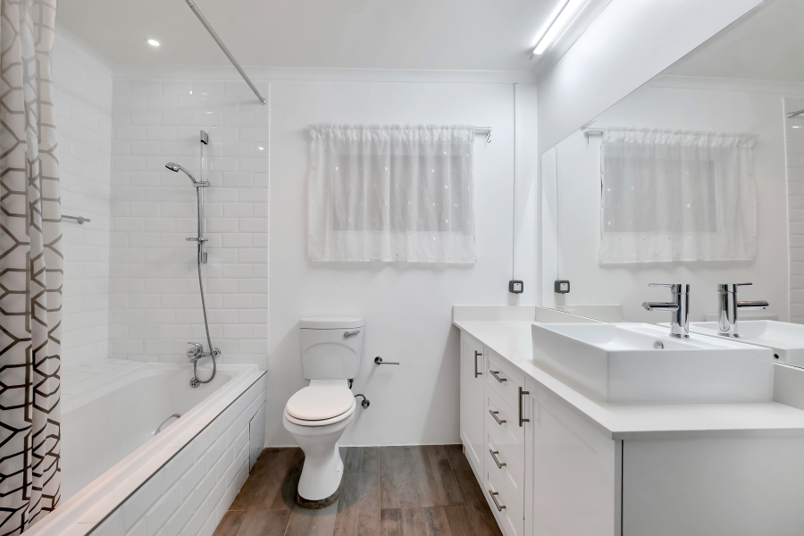 1 Bedroom Property for Sale in Linden Gauteng