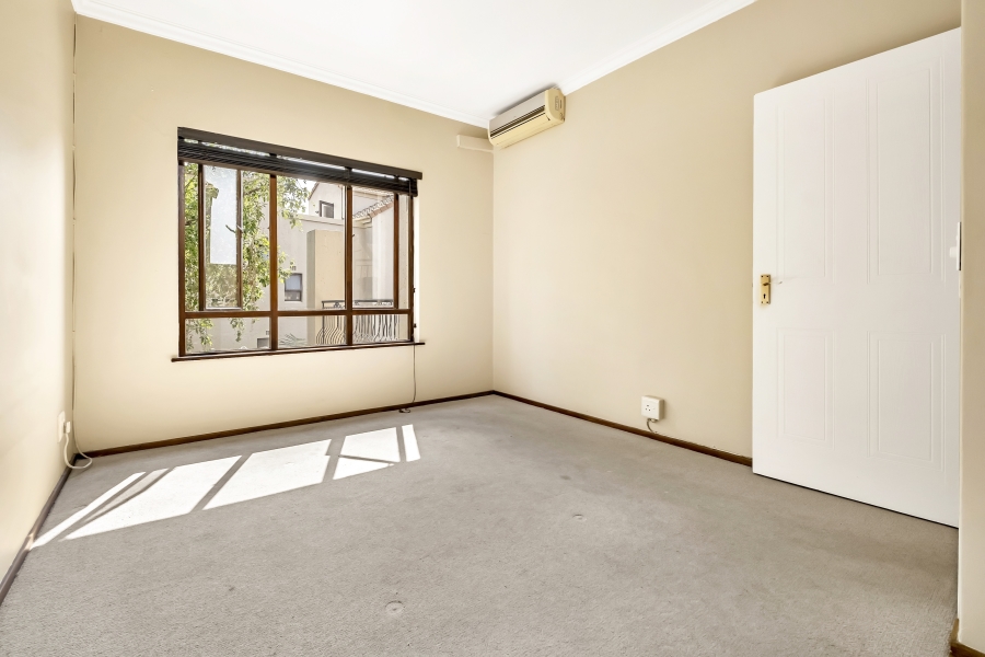 1 Bedroom Property for Sale in Strathavon Gauteng