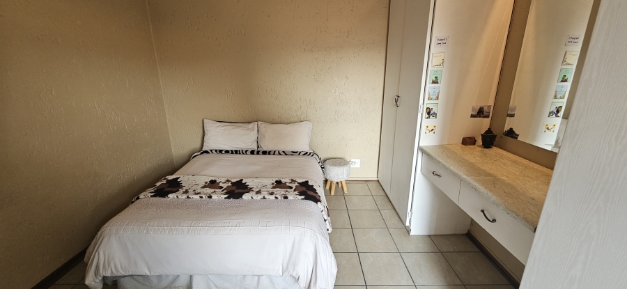2 Bedroom Property for Sale in New Redruth Gauteng
