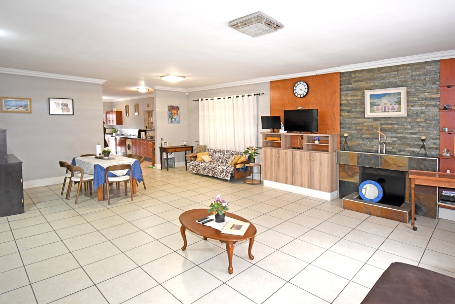 3 Bedroom Property for Sale in Orange Grove Gauteng
