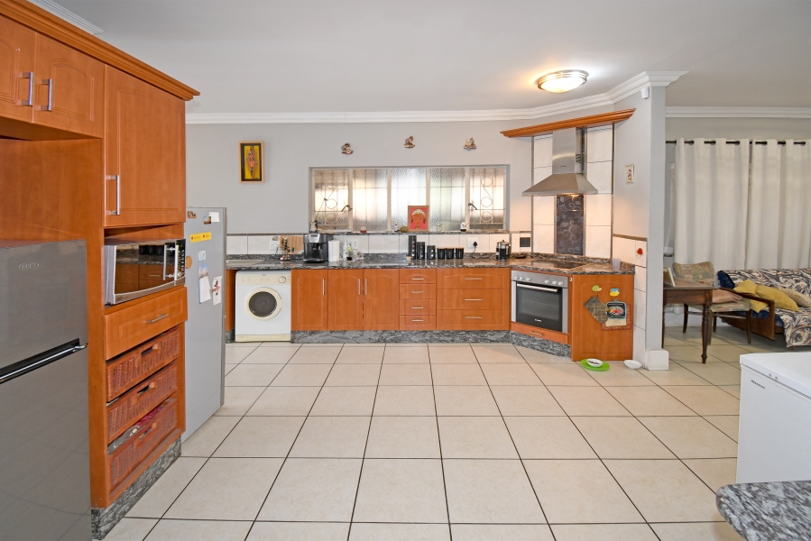 3 Bedroom Property for Sale in Orange Grove Gauteng