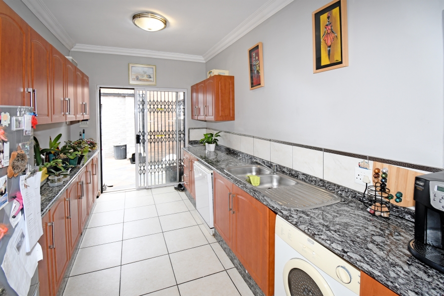 3 Bedroom Property for Sale in Orange Grove Gauteng