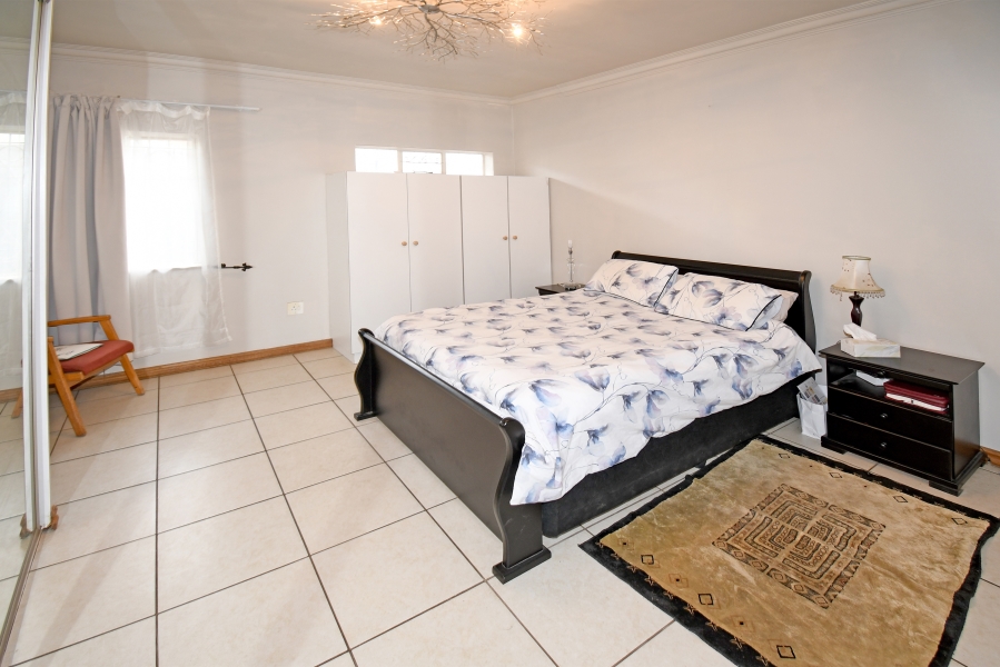 3 Bedroom Property for Sale in Orange Grove Gauteng