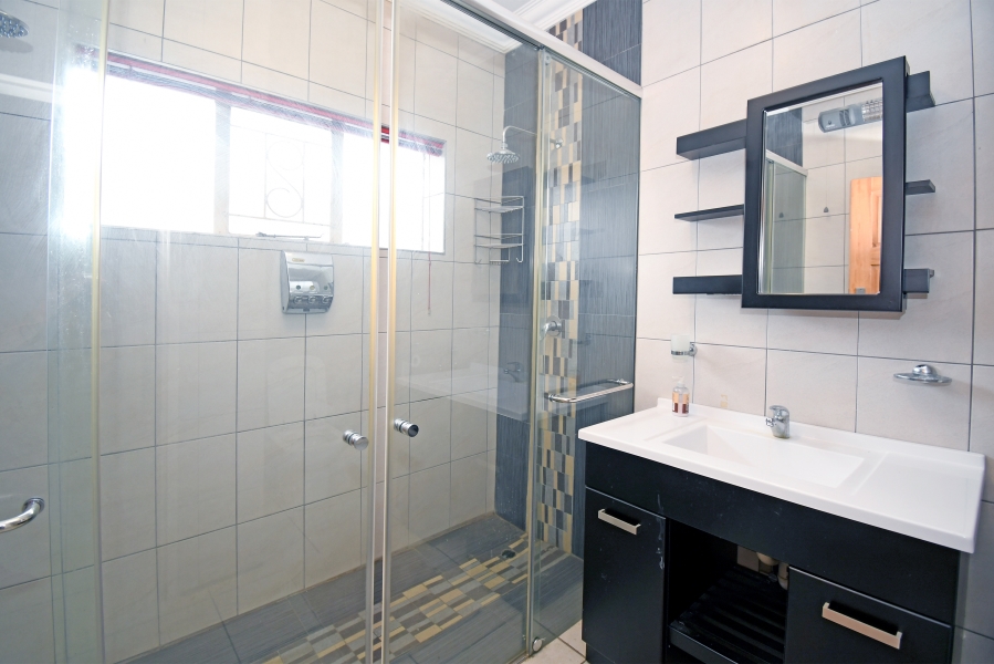 3 Bedroom Property for Sale in Orange Grove Gauteng