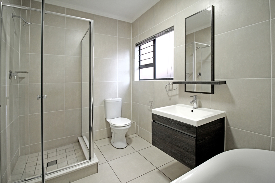 3 Bedroom Property for Sale in Greenstone Hill Gauteng