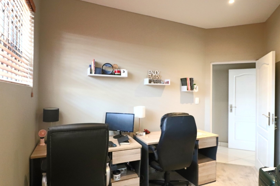 To Let 2 Bedroom Property for Rent in Rivonia Gauteng