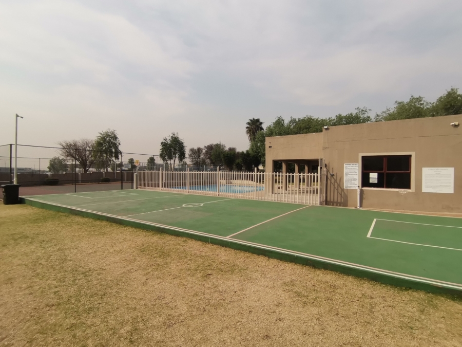 2 Bedroom Property for Sale in New Market Park Gauteng