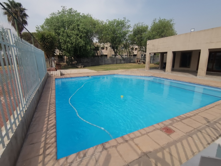 2 Bedroom Property for Sale in New Market Park Gauteng