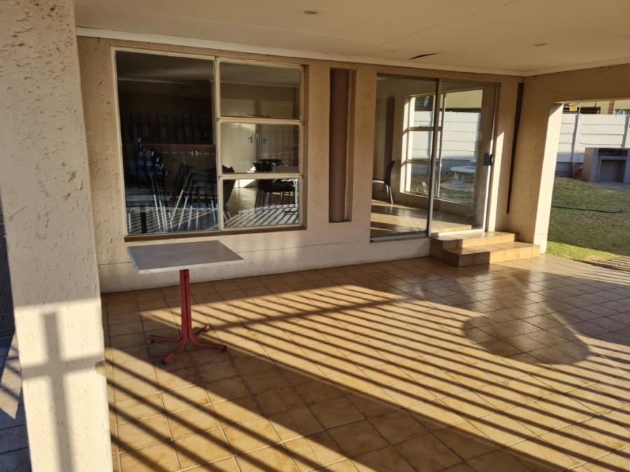 2 Bedroom Property for Sale in Eden Glen Gauteng