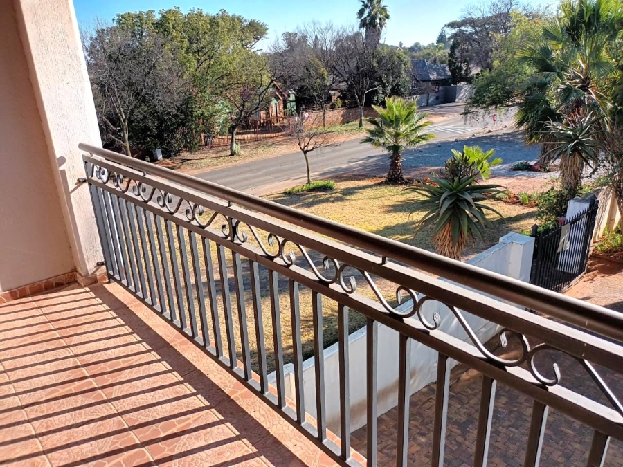 To Let 2 Bedroom Property for Rent in Pierre Van Ryneveld Gauteng