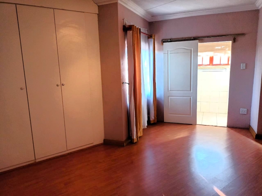To Let 2 Bedroom Property for Rent in Pierre Van Ryneveld Gauteng