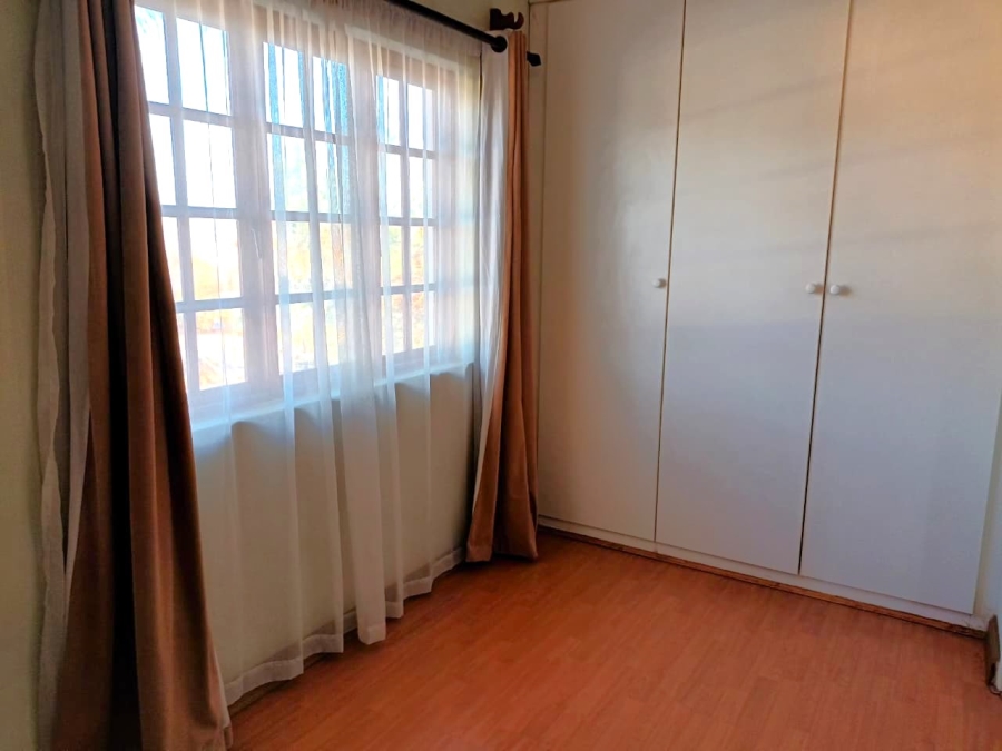 To Let 2 Bedroom Property for Rent in Pierre Van Ryneveld Gauteng