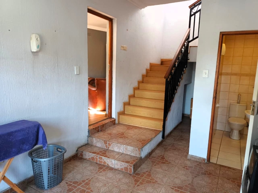 To Let 2 Bedroom Property for Rent in Pierre Van Ryneveld Gauteng
