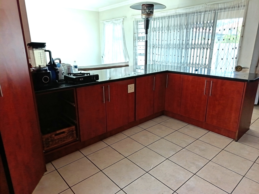 4 Bedroom Property for Sale in Sonneveld Gauteng