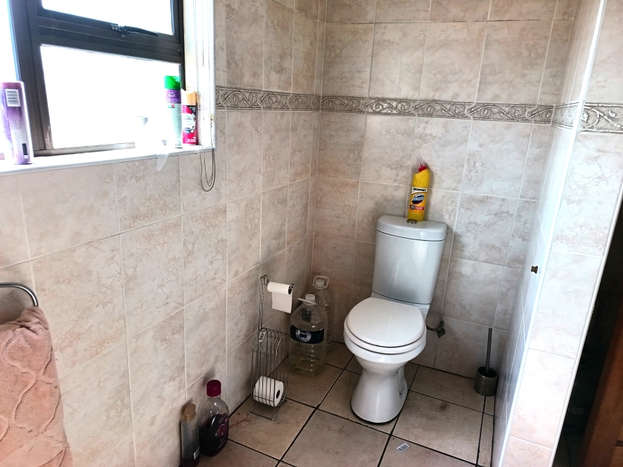 4 Bedroom Property for Sale in Sonneveld Gauteng