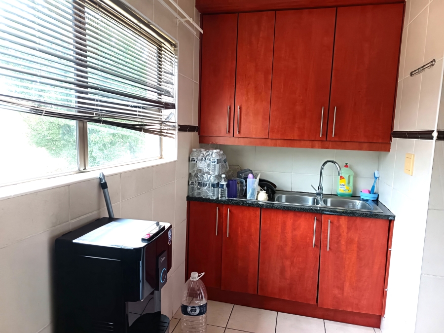 4 Bedroom Property for Sale in Sonneveld Gauteng