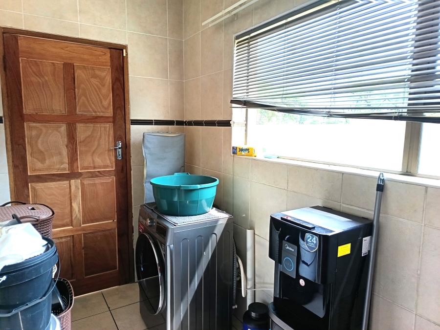 4 Bedroom Property for Sale in Sonneveld Gauteng