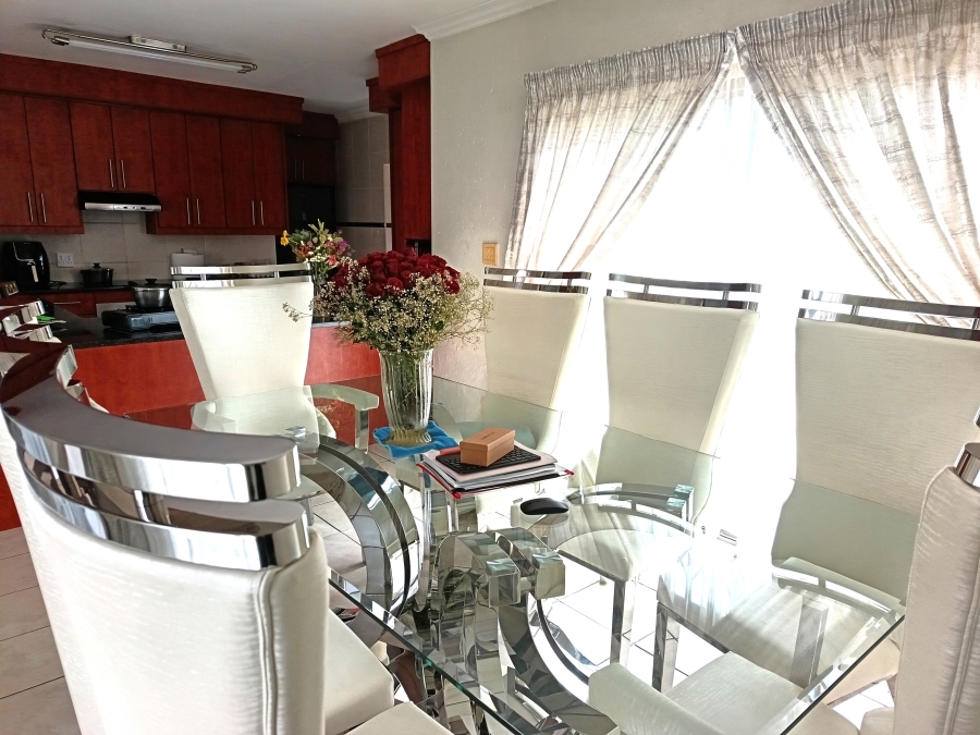 4 Bedroom Property for Sale in Sonneveld Gauteng