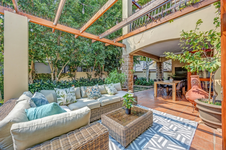 4 Bedroom Property for Sale in Broadacres Gauteng