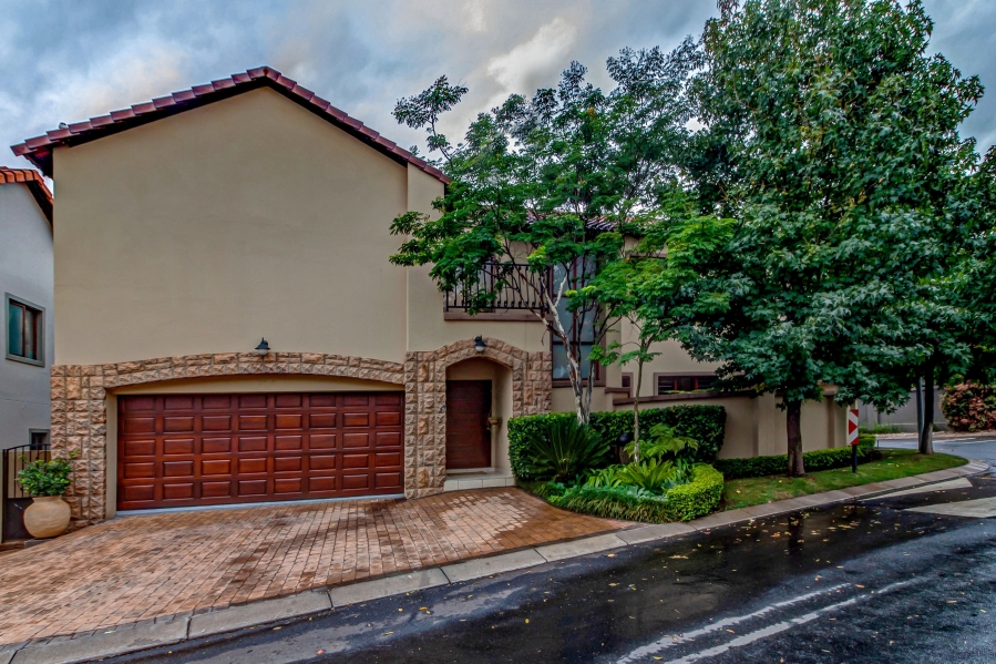 4 Bedroom Property for Sale in Broadacres Gauteng