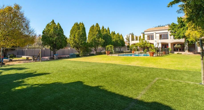 4 Bedroom Property for Sale in Broadacres Gauteng